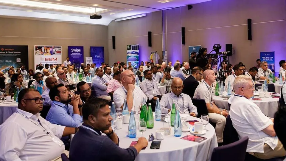 ޓޫރިޒަމްގެ މެސެޖެއް: އިގްތިސޯދު ސަލާމަތްކުރަން މިއީ ގުޅިގެން މަޝްވަރާއަށް ދާންވީ ވަގުތު