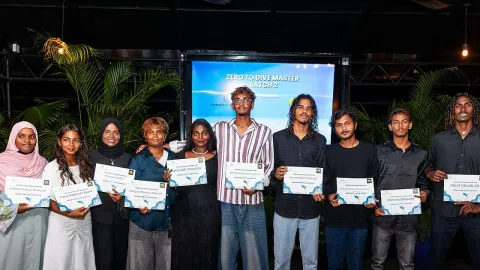 އެޓްމޮސްފިއާ ފައުންޑޭޝަންގެ ޑައިވް ސްކޮލަޝިޕްގެ ދެވަނަ ބެޗު ދަސްވެނިވެއްޖެ